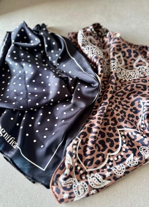 Pañoleta para mujer en seda Polka Dots Negra