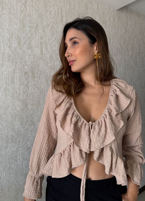 Camisa Nude de boleros anudada al frente Ref. Boho