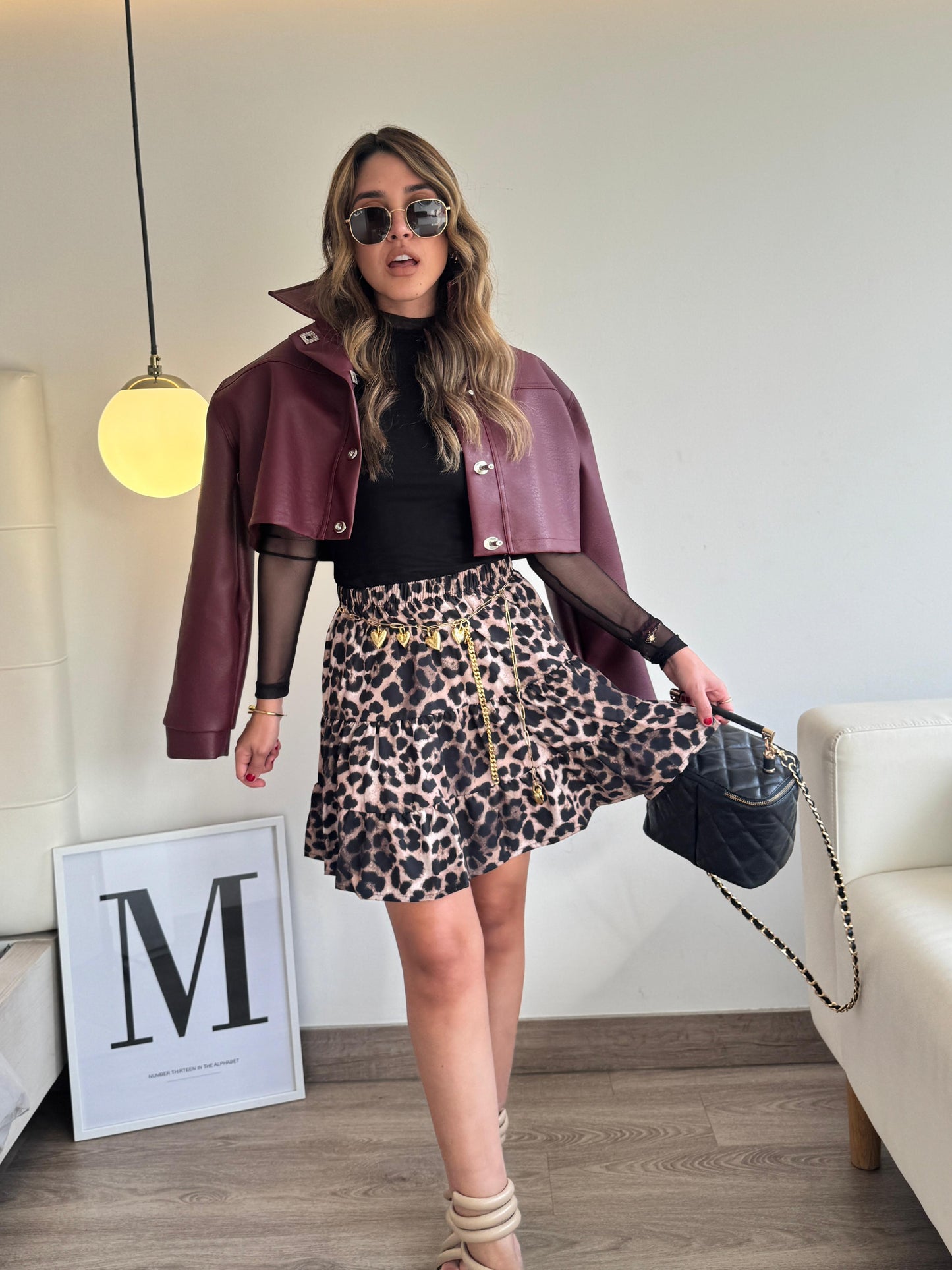 Falda corta tela ligera bolero animal print