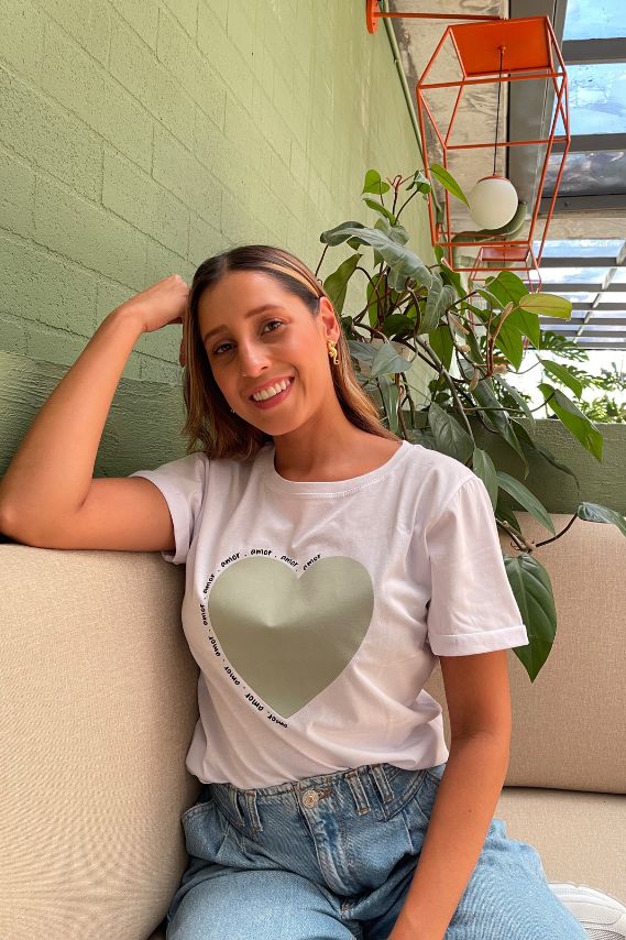 Camiseta básica blanca estampada Amor Amor